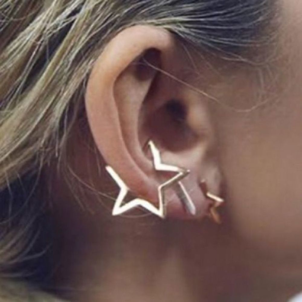 Gold Star ear cuff